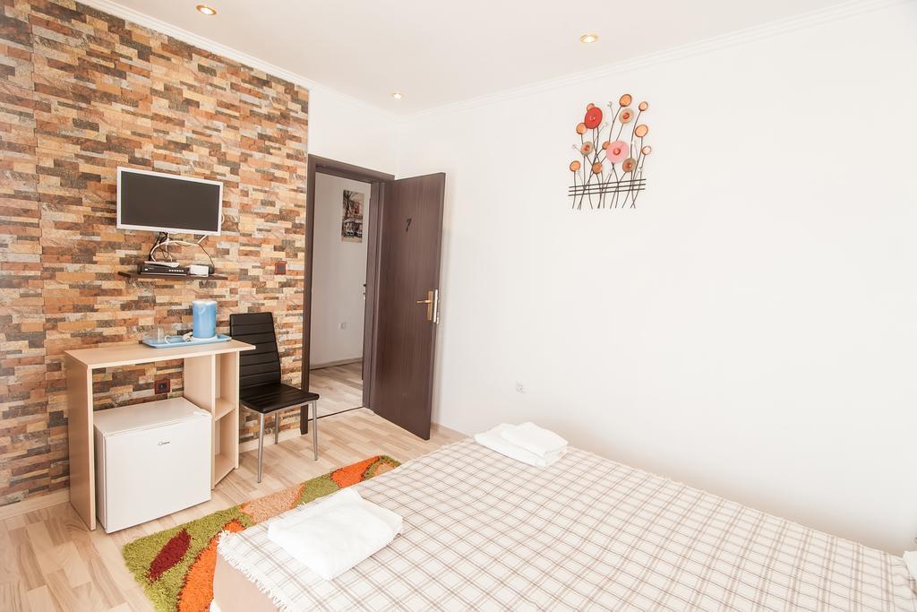 Rooms And Apartments Milana Бар Экстерьер фото