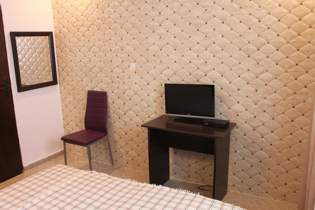 Rooms And Apartments Milana Бар Экстерьер фото