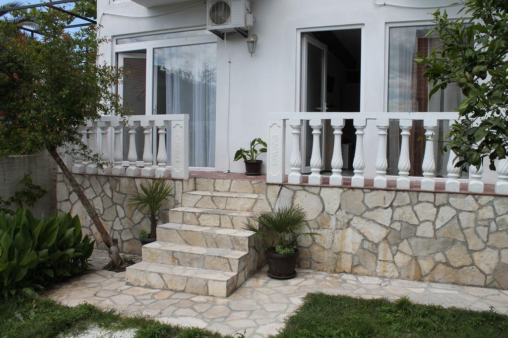 Rooms And Apartments Milana Бар Экстерьер фото