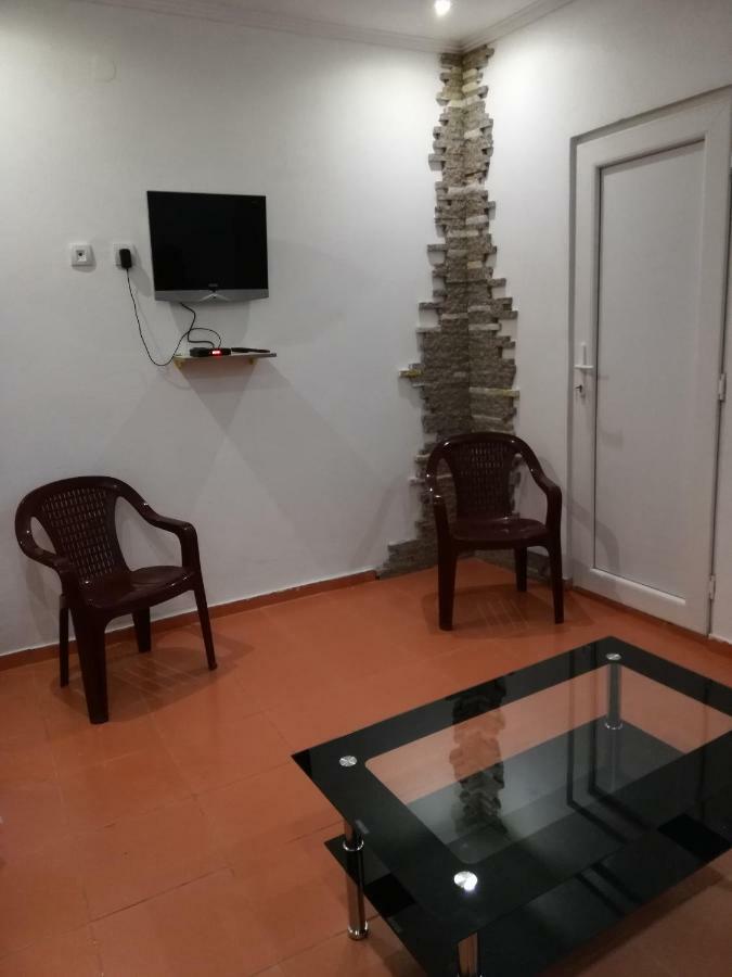 Rooms And Apartments Milana Бар Экстерьер фото
