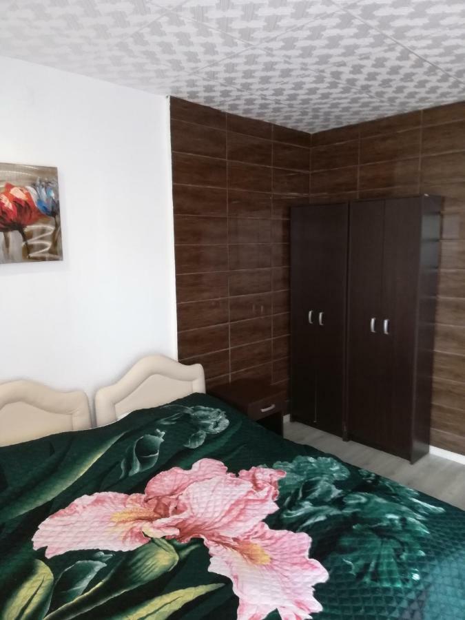 Rooms And Apartments Milana Бар Экстерьер фото